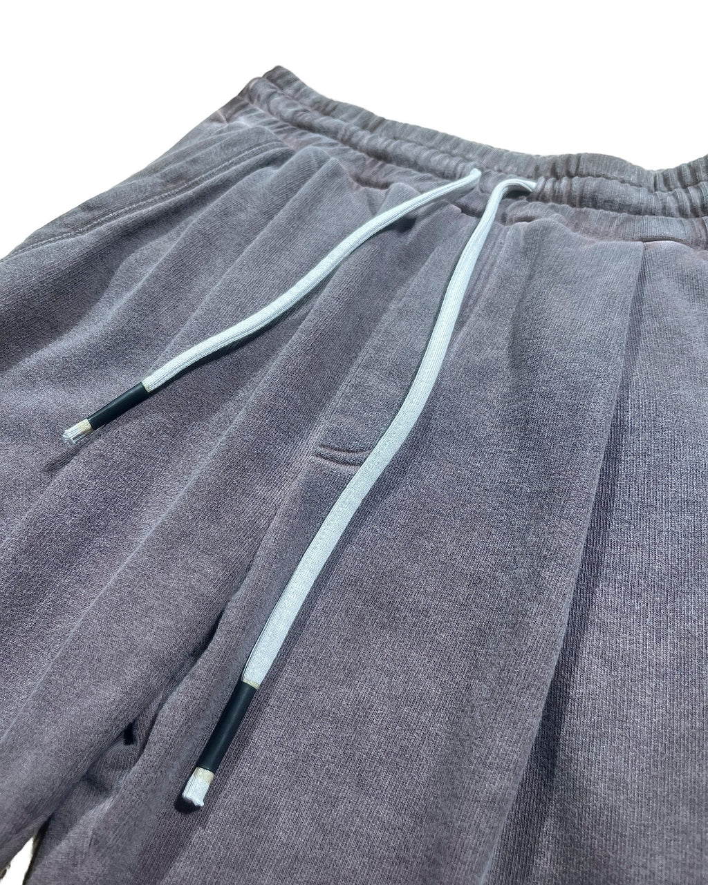 URBAN PLEAT – Pantalone in velour con pinces e coulisse
