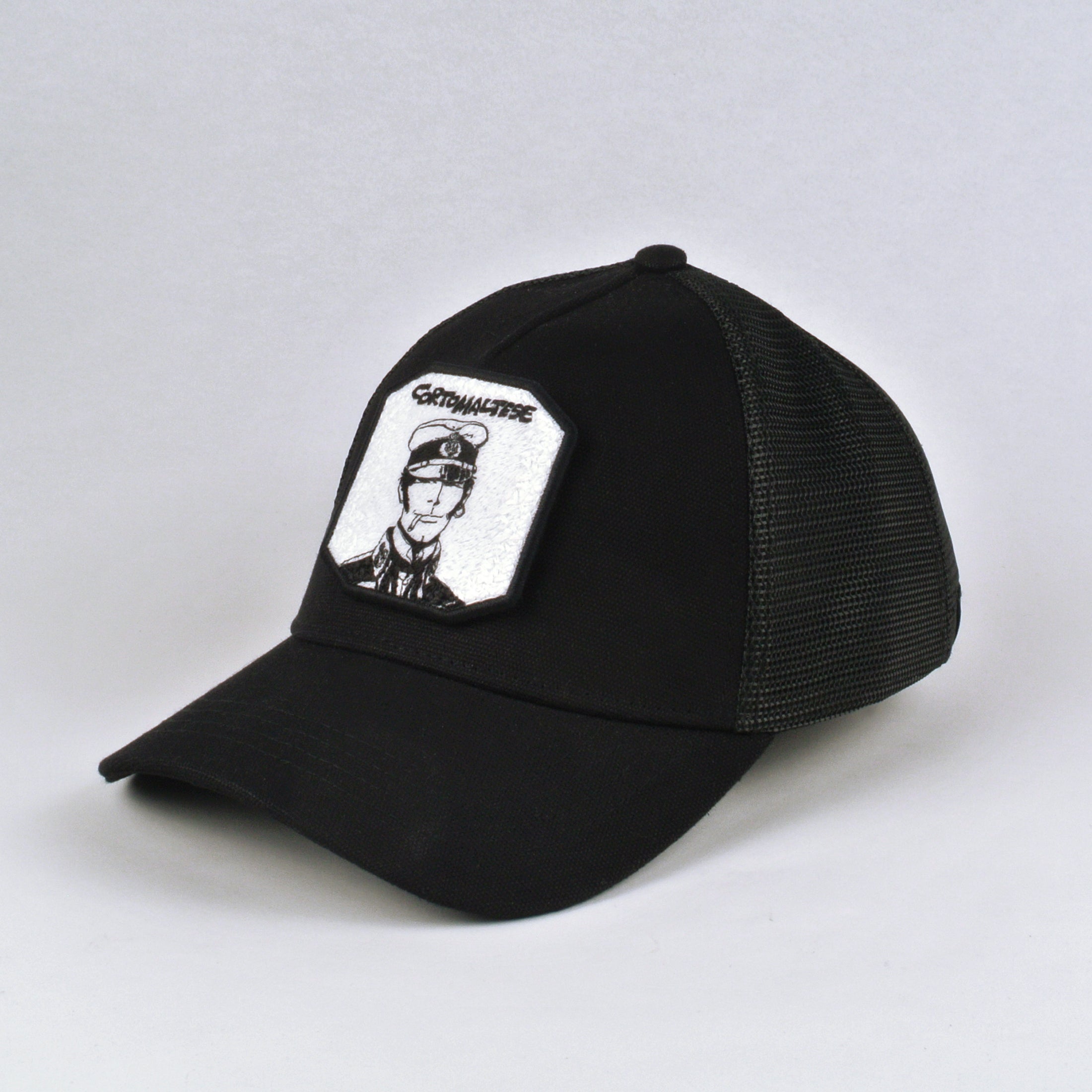 TRUCKER TOTAL BLACK