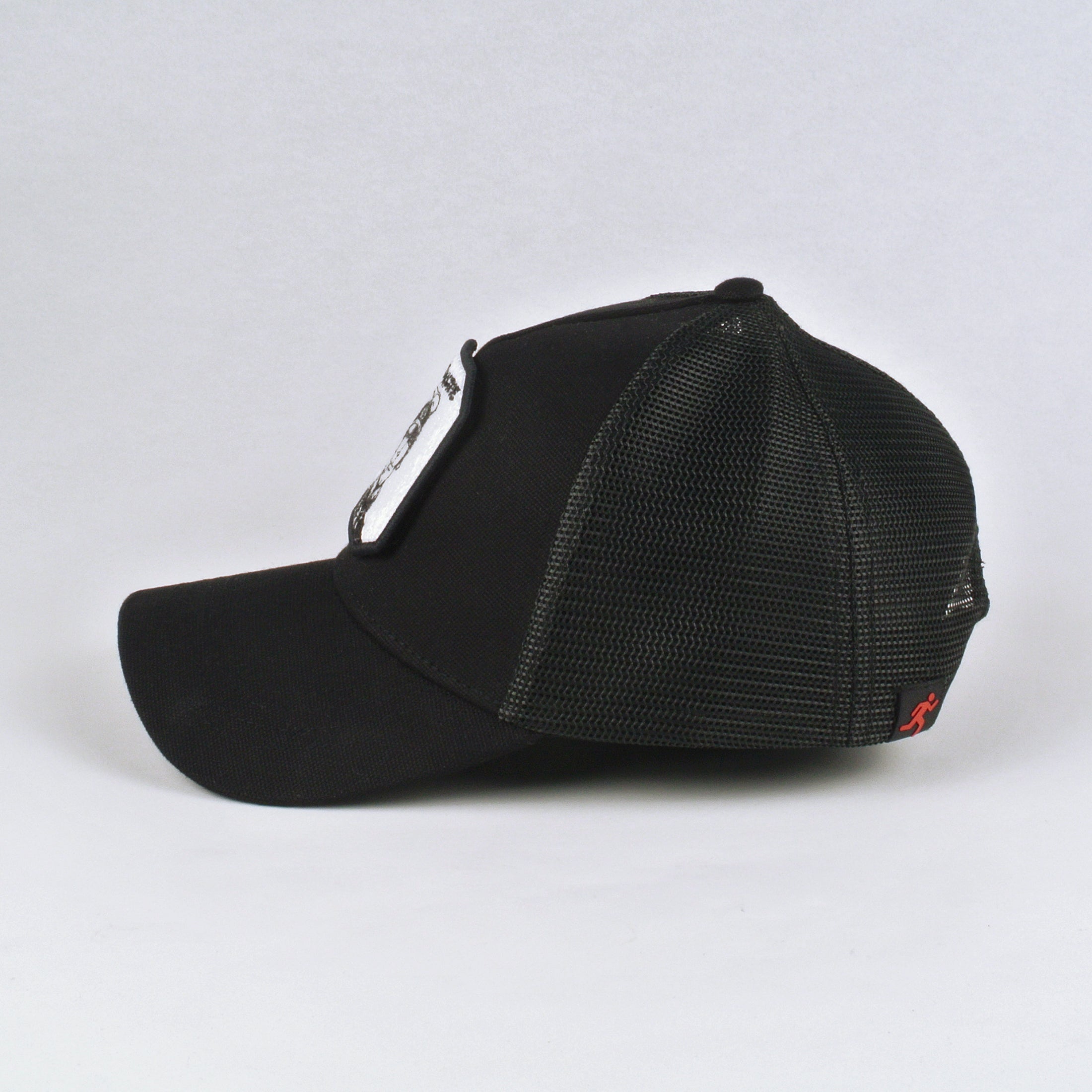 TRUCKER TOTAL BLACK