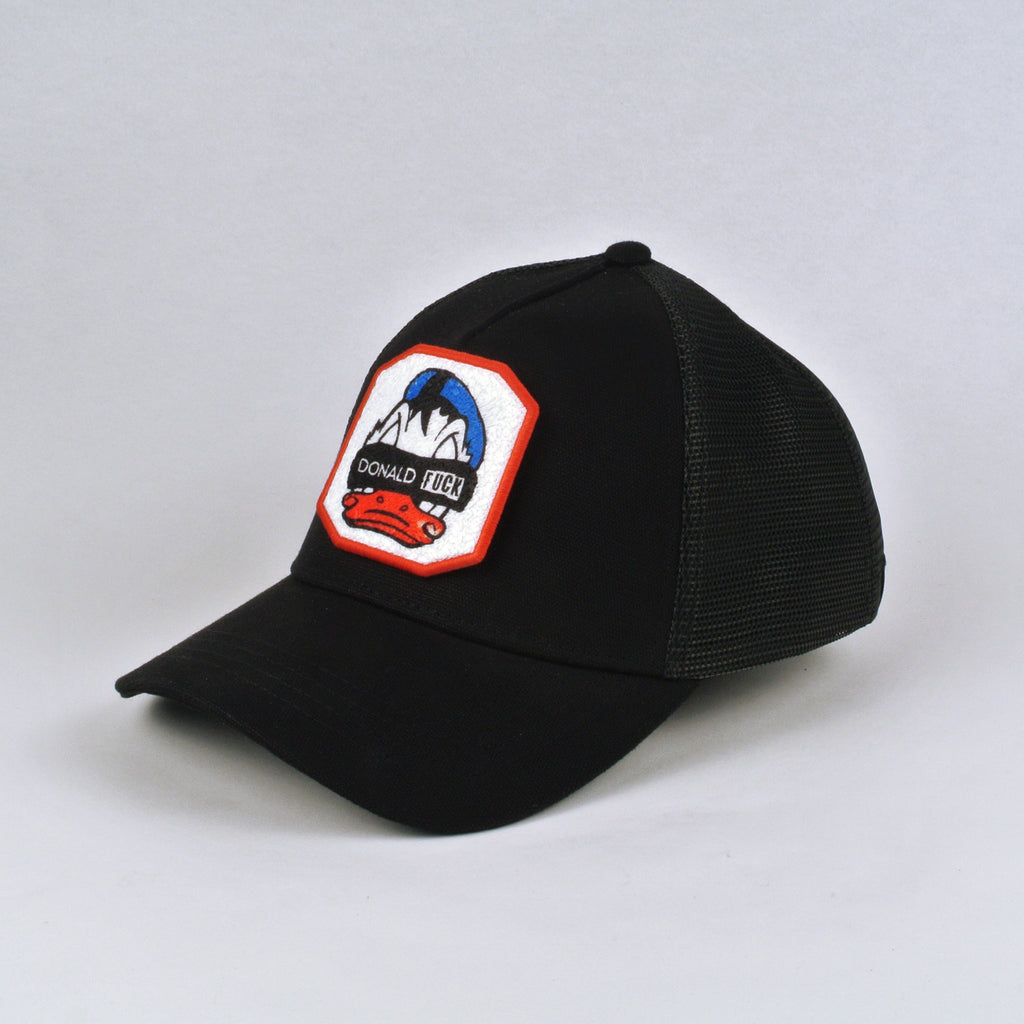 TRUCKER TOTAL BLACK