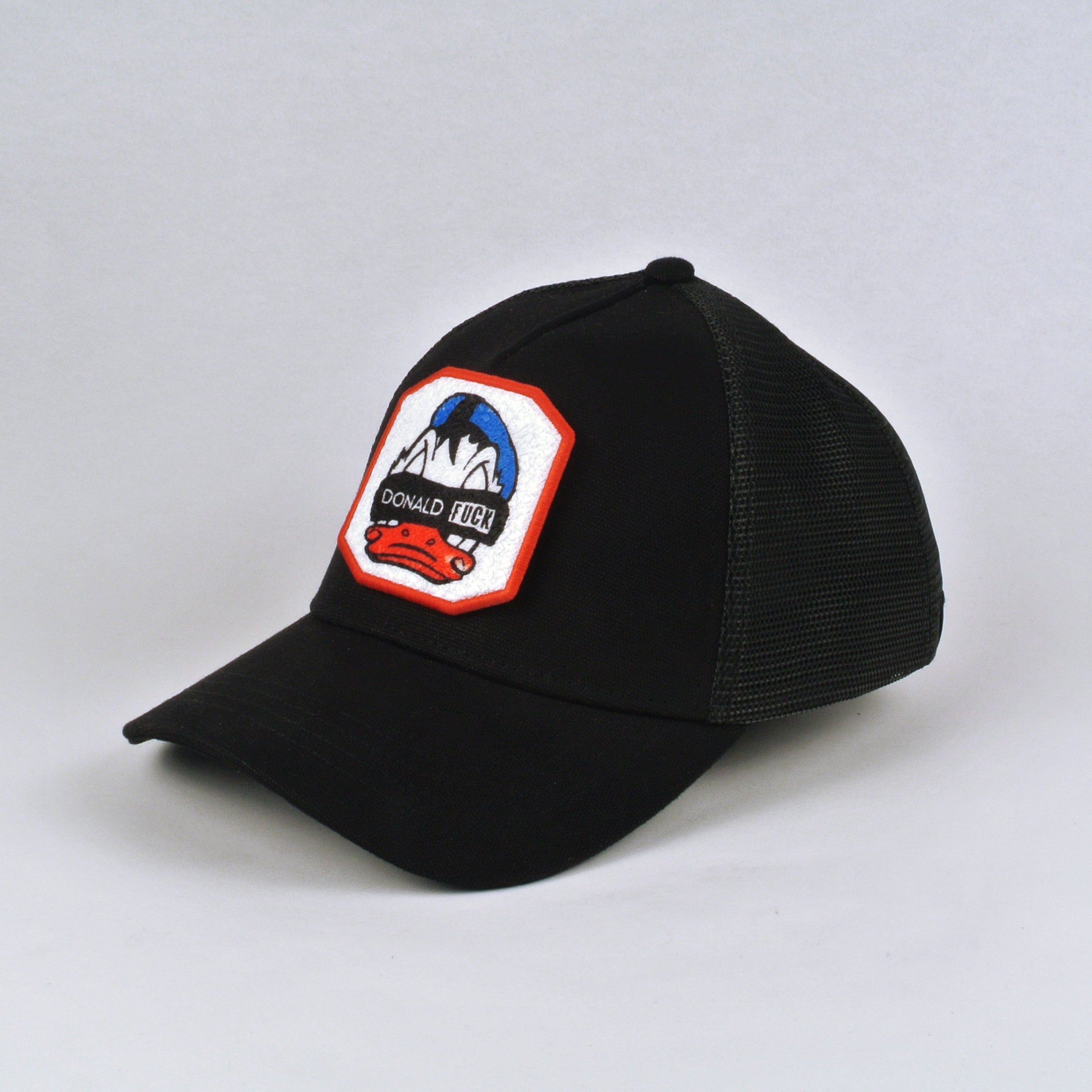 TRUCKER TOTAL BLACK