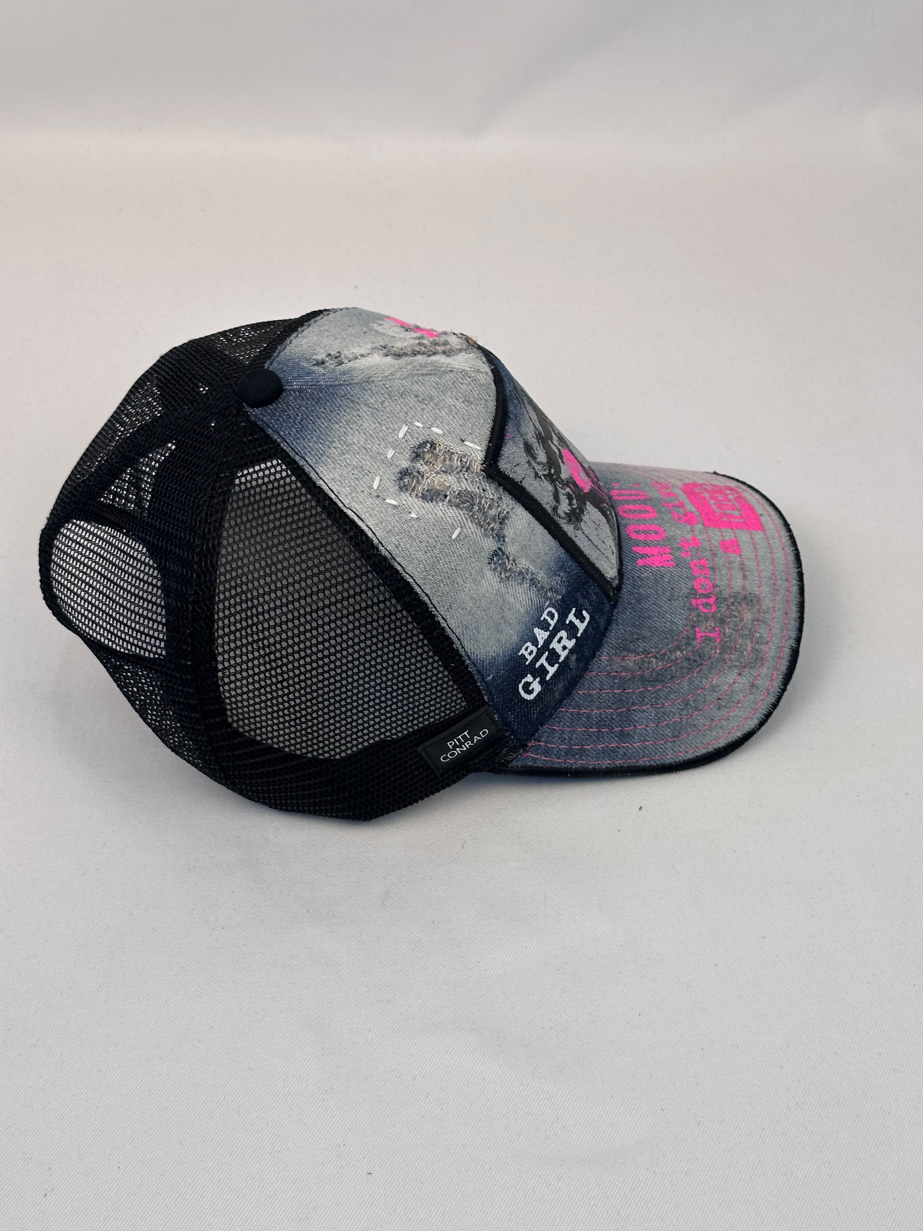 NEON 77 – Cappellino Trucker in Denim Consumato