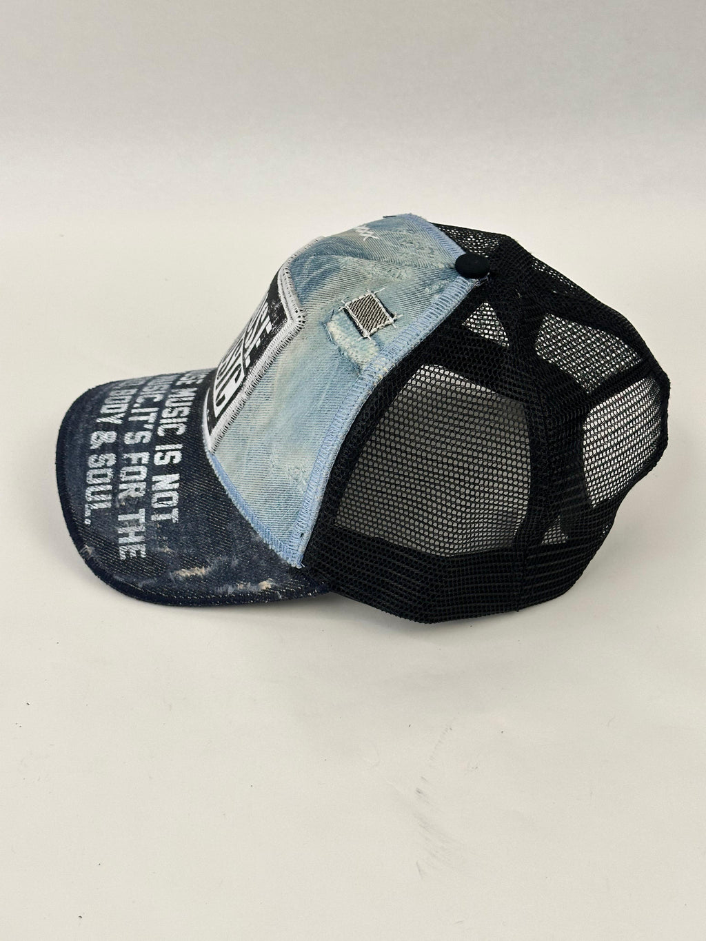 Gorra Trucker - House Music