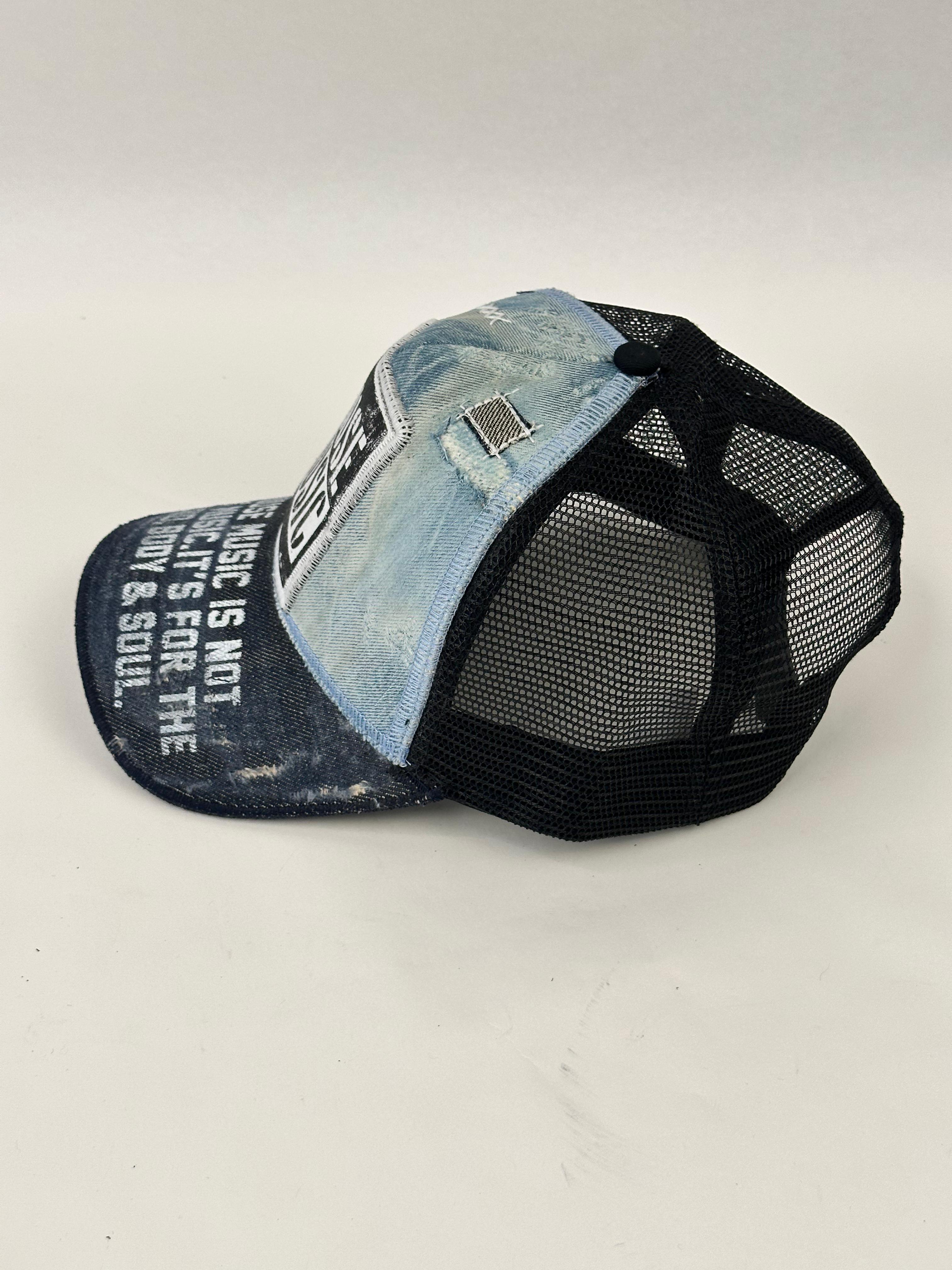 Gorra Trucker - House Music
