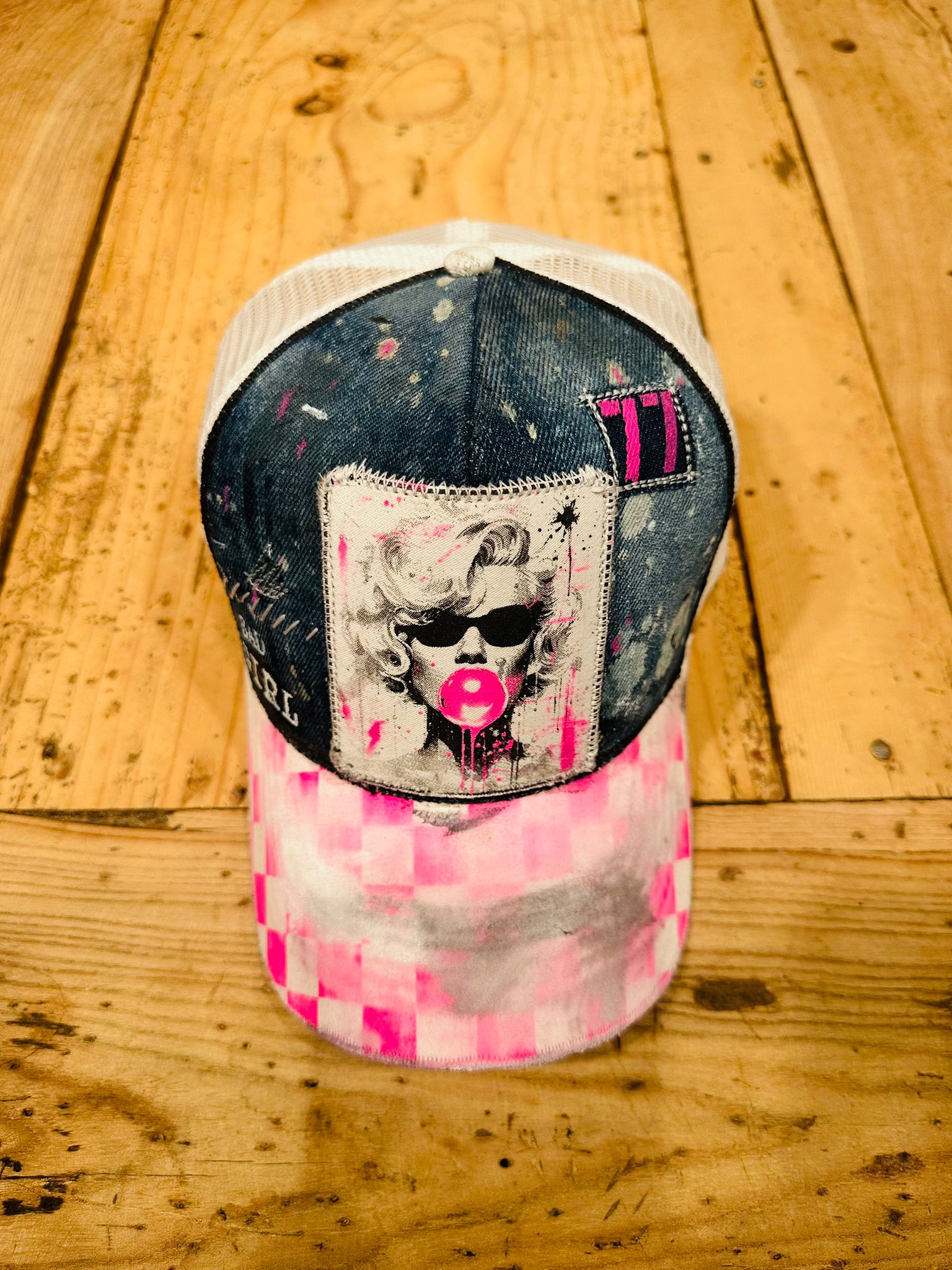 Cappellino Bad Girl Pitt Conrad frontale - cappello jeans donna italiano fatto a mano con toppa cuoio 100% Italia

