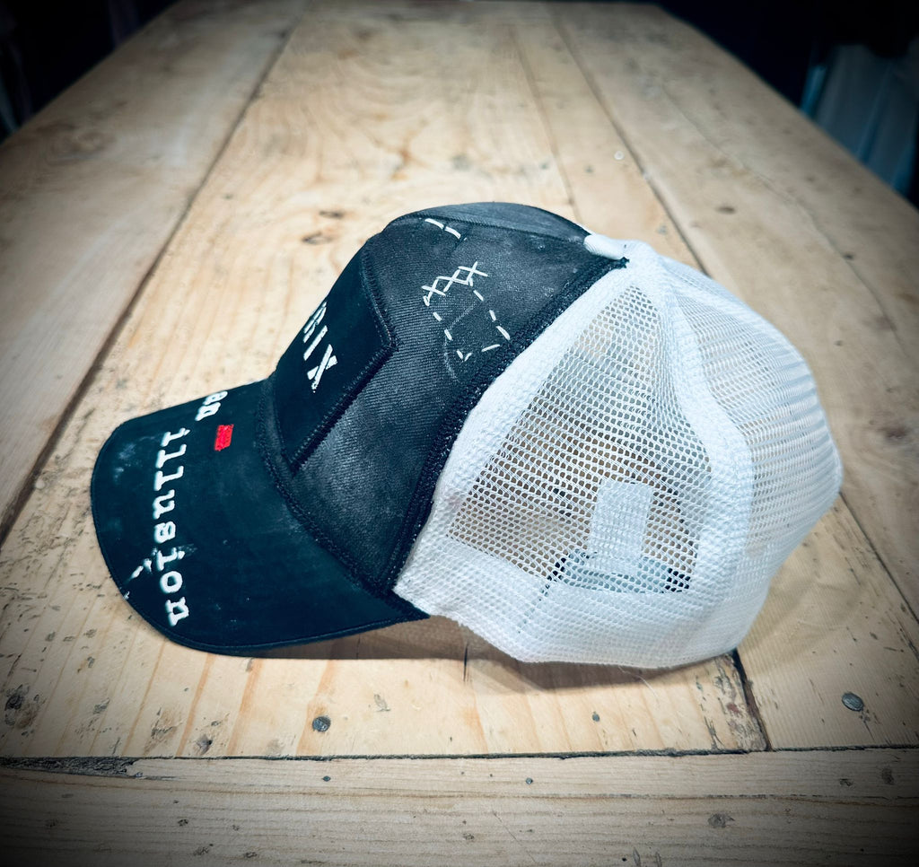 Cappellino Matrix Pitt Conrad - vista laterale sinistra, cappello personalizzato in cotone italiano artigianale
