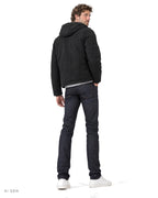 CLARK – giubbotto biker nero imbottito con cappuccio, indossato da un modello – vista posteriore