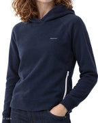 NINJA – hoodie in pile blu navy con zip laterale, indossato da una modella – dettaglio